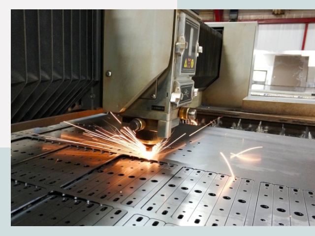Лазерная резка металла в Коркине от 623 руб.